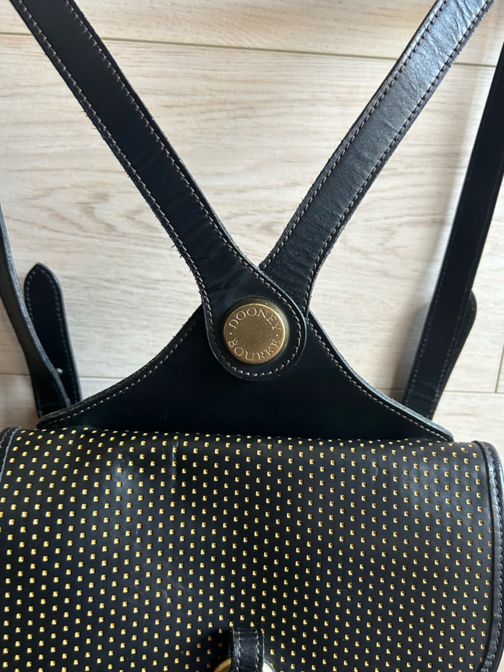 Vintage Dooney & Bourke Cabriolet Leather Backpack - Picture 4 of 11